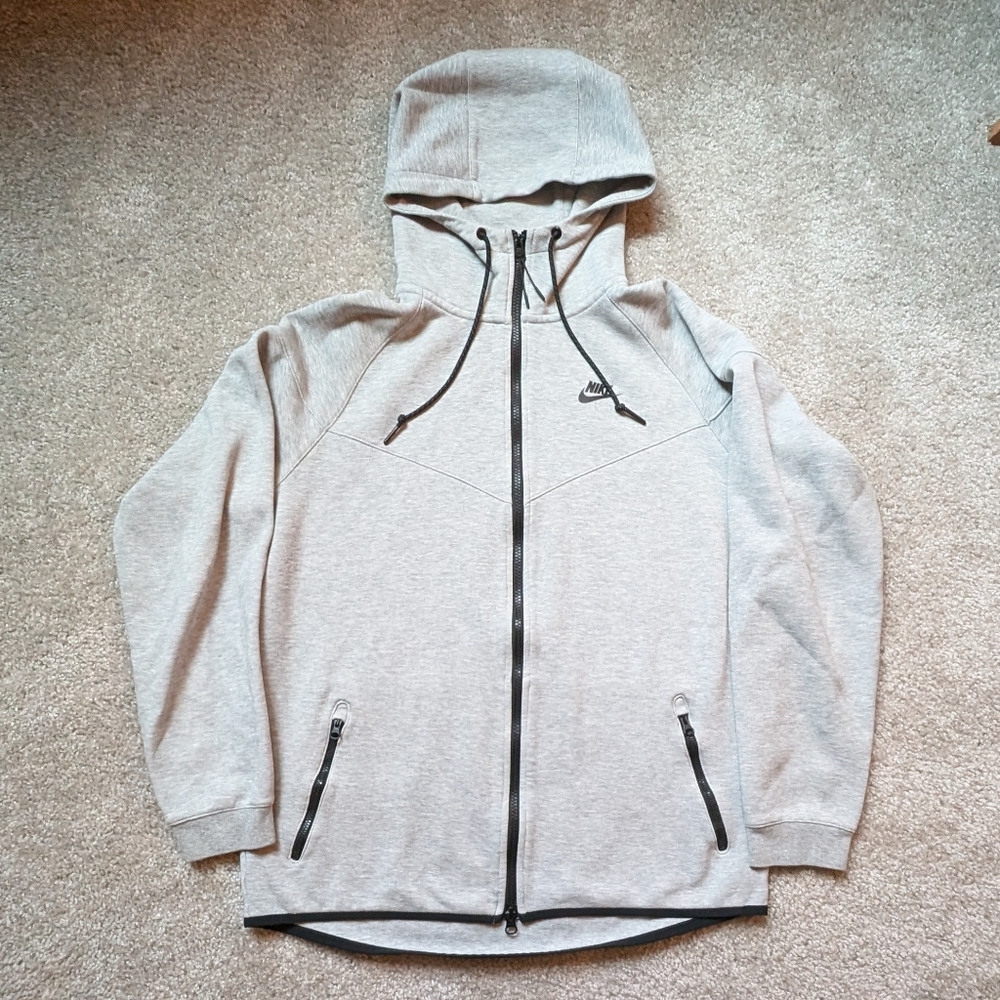 Nike Gray Full Zip Hoodie (Large)